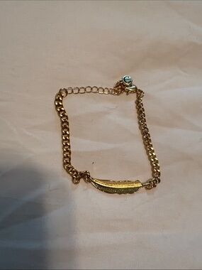 belk Gold Feather Link Bracelet